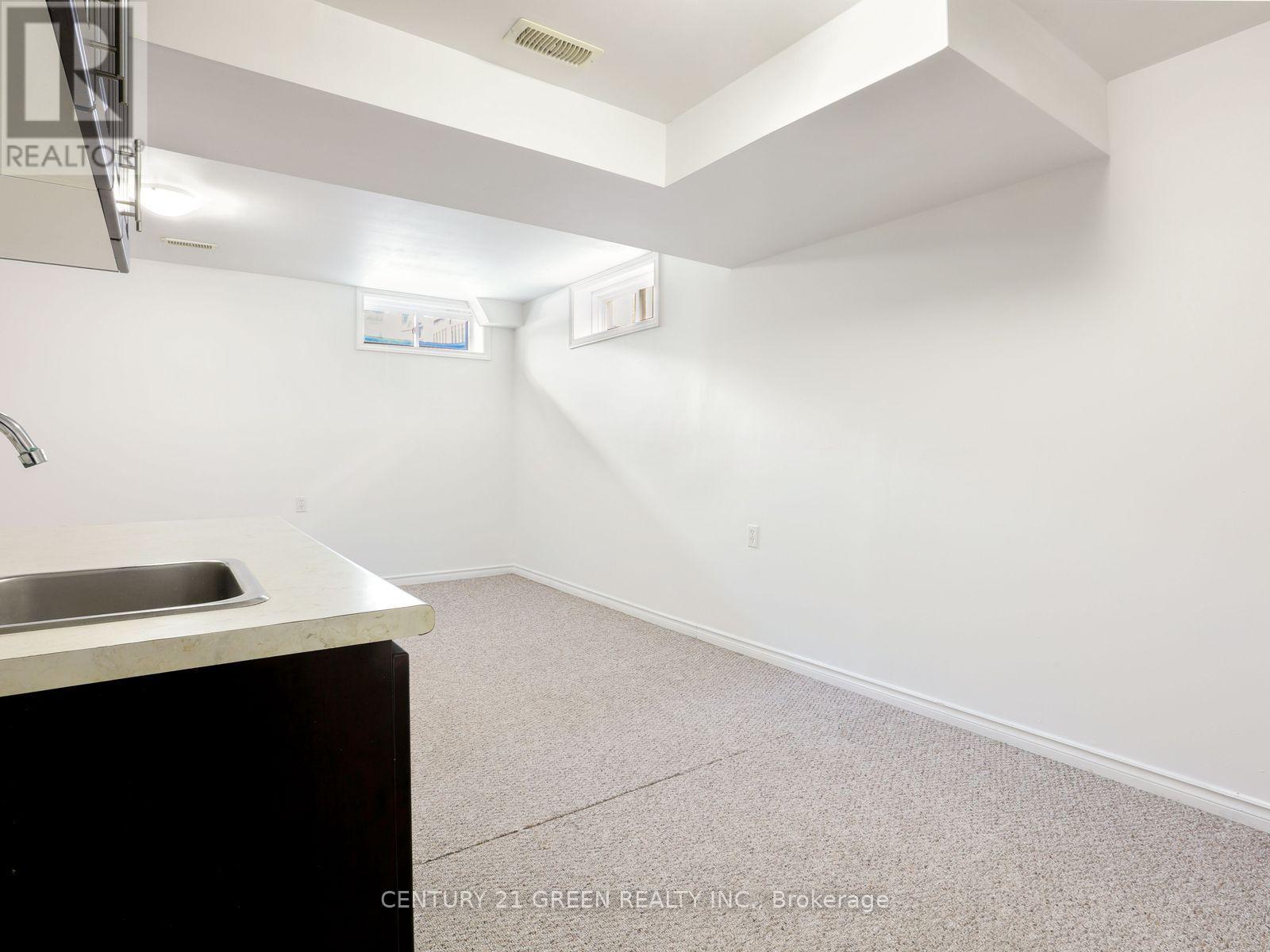 469 Activa Avenue, Kitchener, Ontario  N2E 4B9 - Photo 17 - X14028822