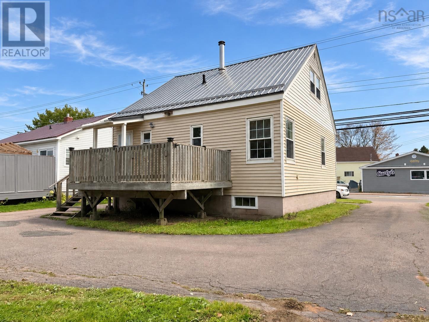 82 South Albion Street, Amherst, Nova Scotia  B4H 2W9 - Photo 5 - 202625827