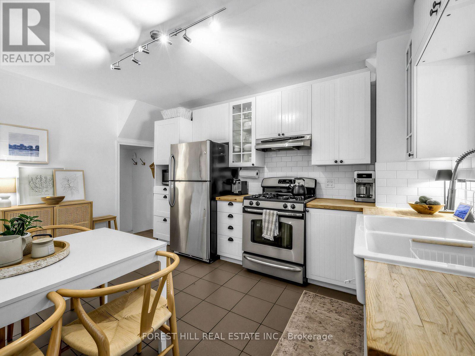 84 Walpole Avenue, Toronto, Ontario  M4L 2J1 - Photo 15 - E14031578