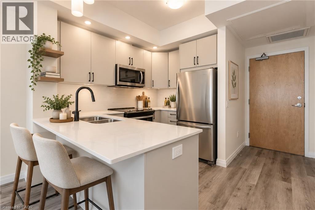60 CHARLES Street Unit# 1803, Kitchener, Ontario