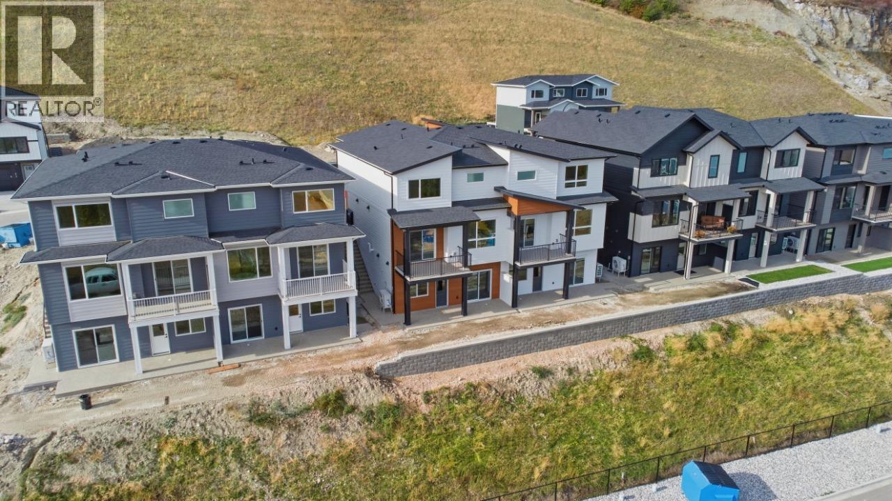 419 Arrowleaf Drive, Coldstream, British Columbia  V1B 0B5 - Photo 5 - 10403583