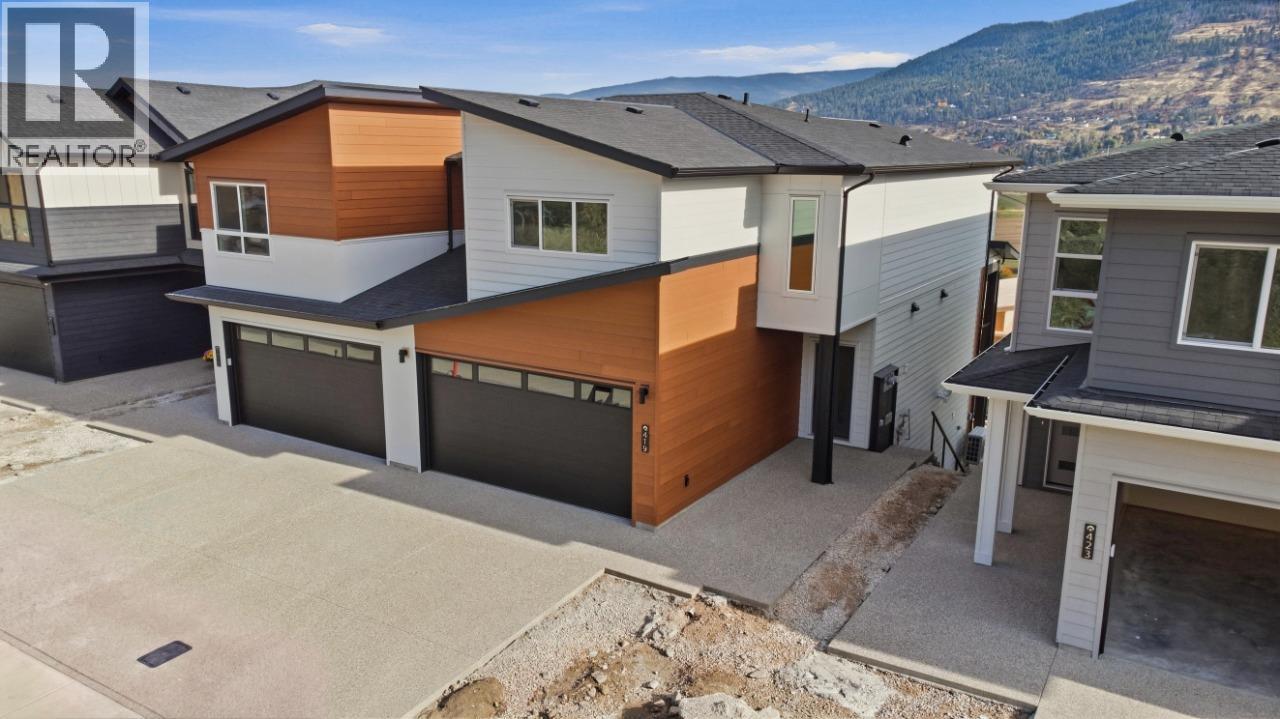419 Arrowleaf Drive, Coldstream, British Columbia  V1B 0B5 - Photo 2 - 10403583