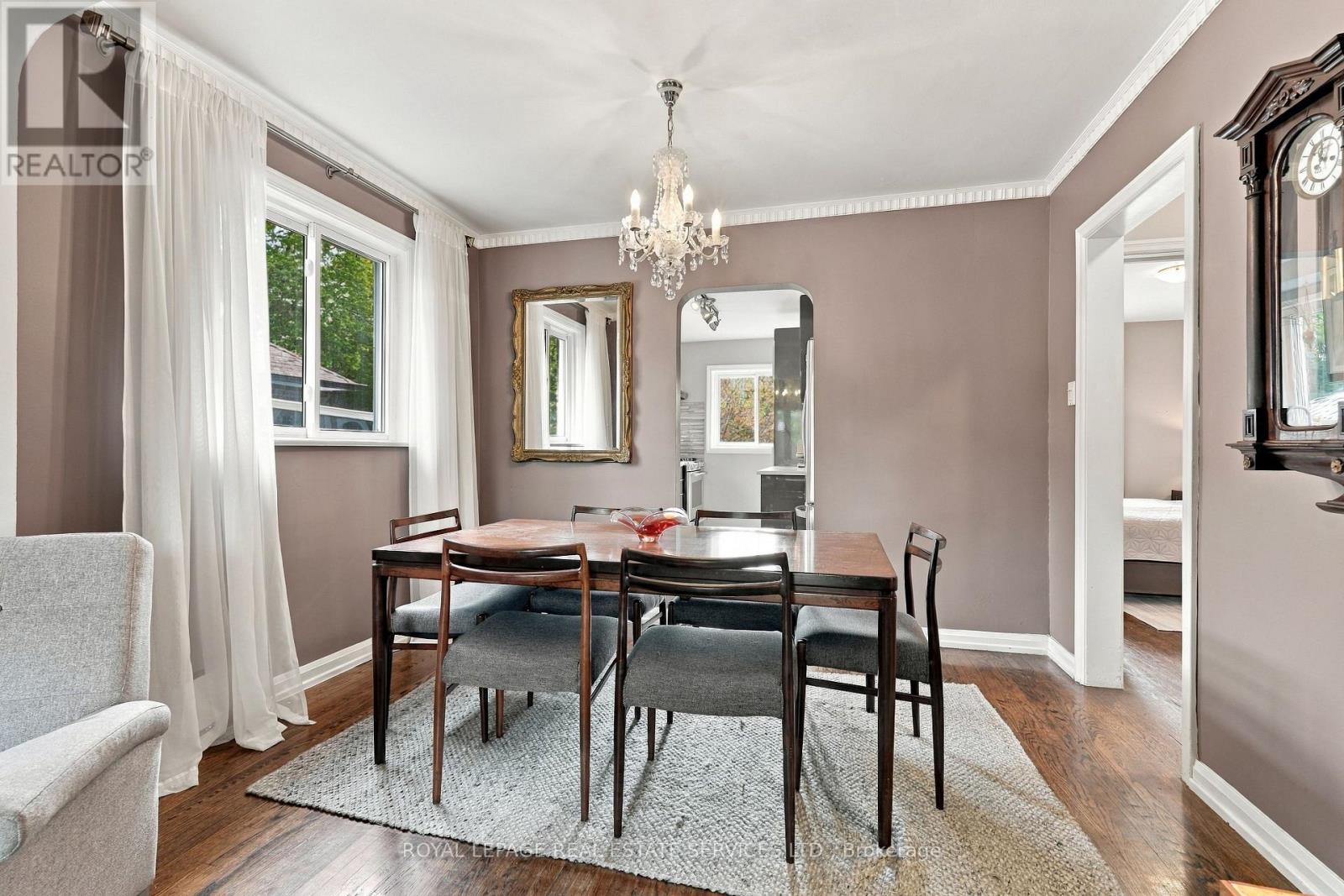 89 Yorkview Drive, Toronto (Stonegate-Queensway), Ontario  M8Z 2G3 - Photo 5 - W14031484