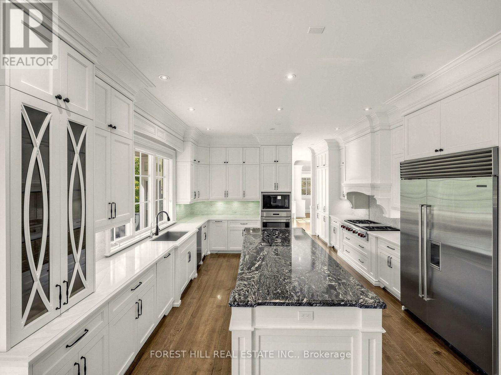 302 Pinehurst Drive W, Oakville (Fd Ford), Ontario  L6J 4X3 - Photo 11 - W14031550