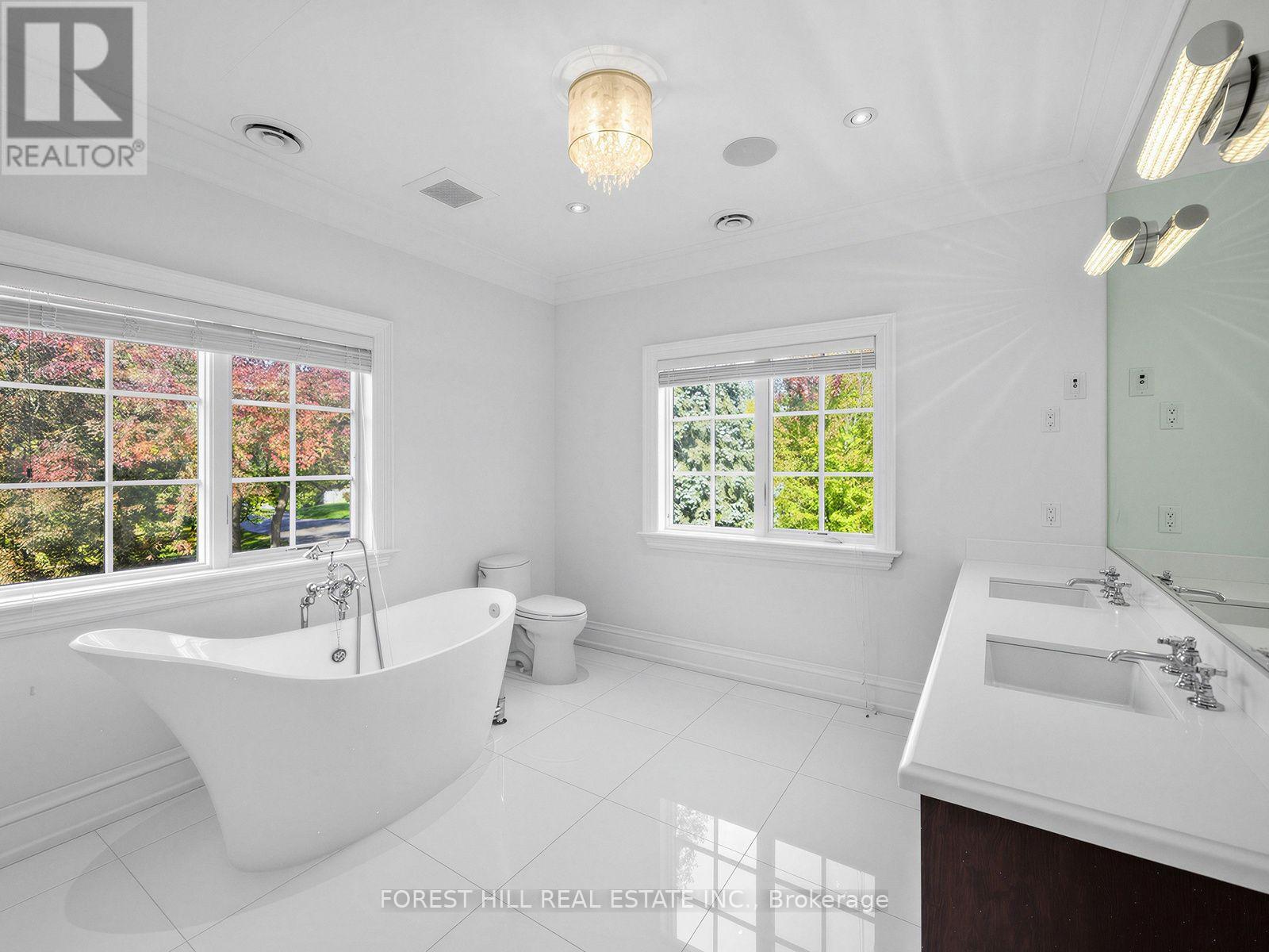 302 Pinehurst Drive W, Oakville (Fd Ford), Ontario  L6J 4X3 - Photo 21 - W14031550