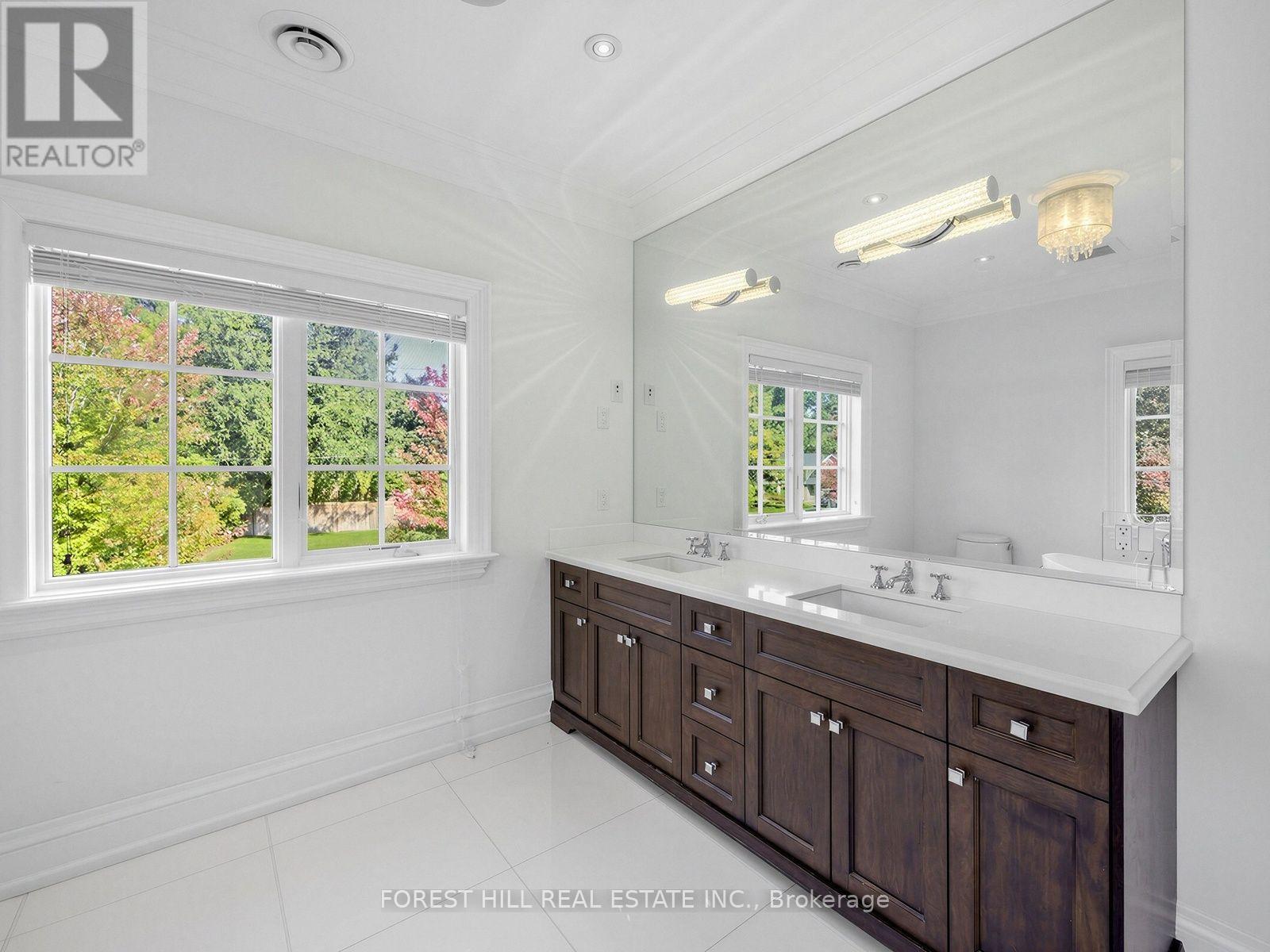 302 Pinehurst Drive W, Oakville (Fd Ford), Ontario  L6J 4X3 - Photo 23 - W14031550