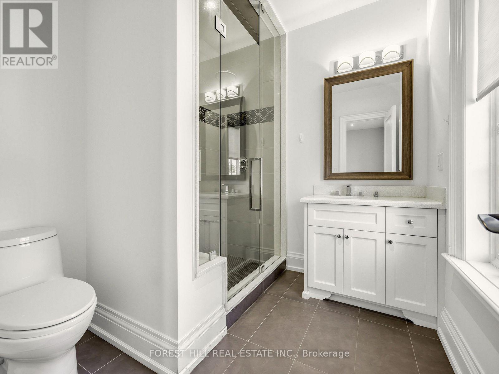 302 Pinehurst Drive W, Oakville (Fd Ford), Ontario  L6J 4X3 - Photo 30 - W14031550