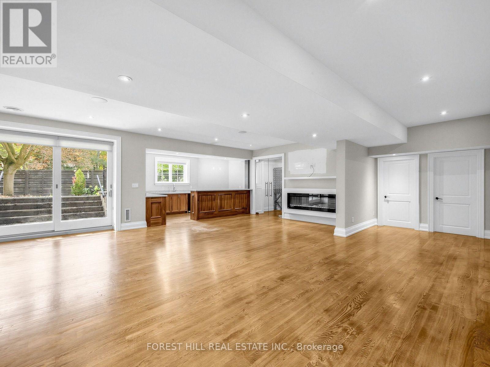 302 Pinehurst Drive W, Oakville (Fd Ford), Ontario  L6J 4X3 - Photo 43 - W14031550