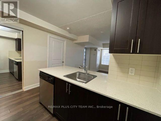 1521 - 2 Eva Road, Toronto (Etobicoke West Mall), Ontario  M9C 0A9 - Photo 4 - W14031556