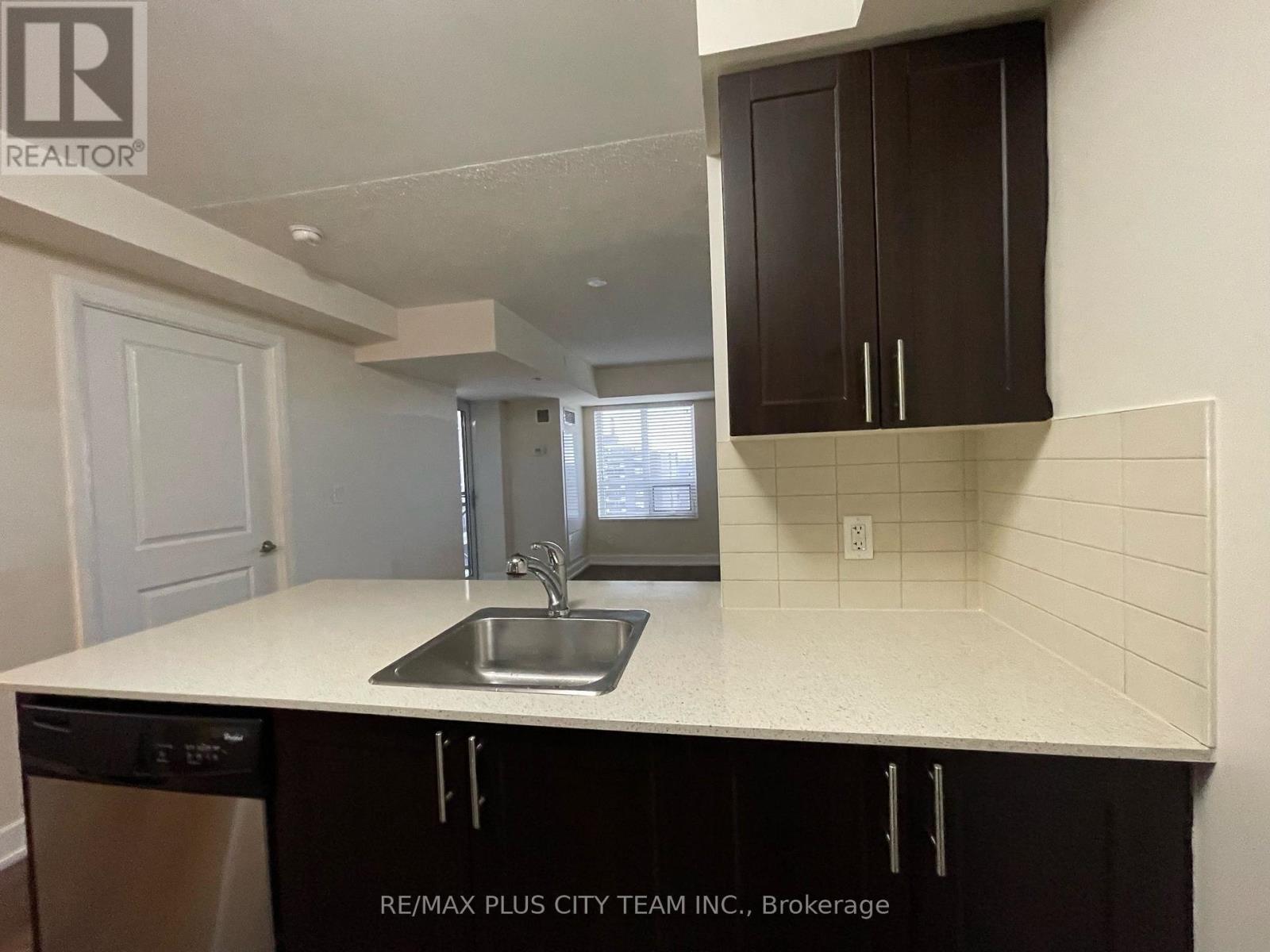 1521 - 2 Eva Road, Toronto (Etobicoke West Mall), Ontario  M9C 0A9 - Photo 5 - W14031556