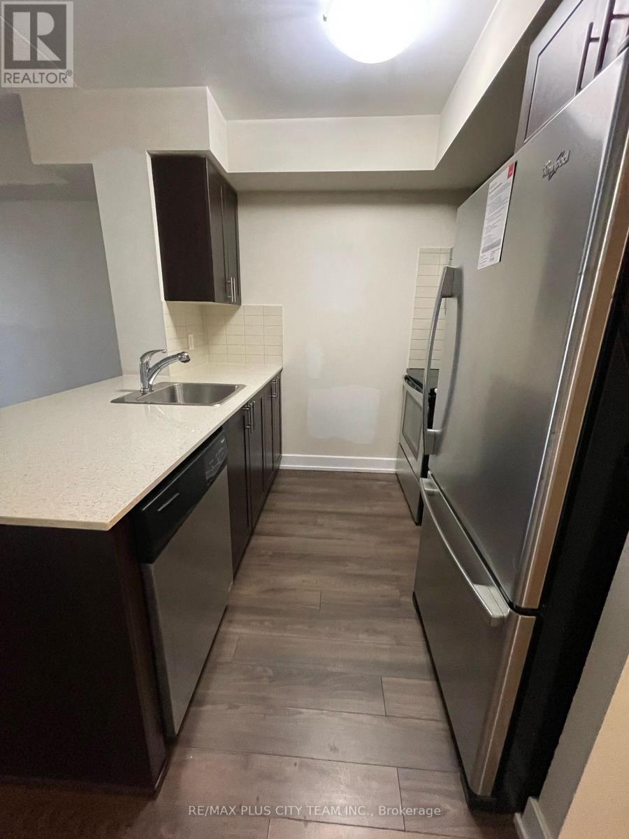 1521 - 2 Eva Road, Toronto (Etobicoke West Mall), Ontario  M9C 0A9 - Photo 6 - W14031556