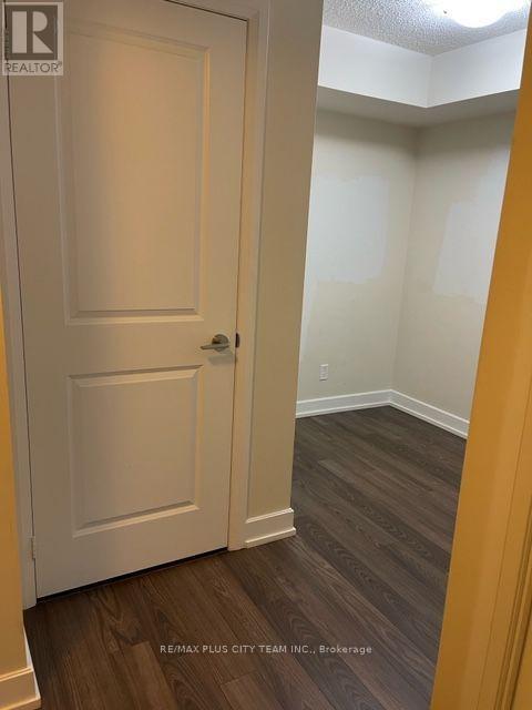 1521 - 2 Eva Road, Toronto (Etobicoke West Mall), Ontario  M9C 0A9 - Photo 7 - W14031556