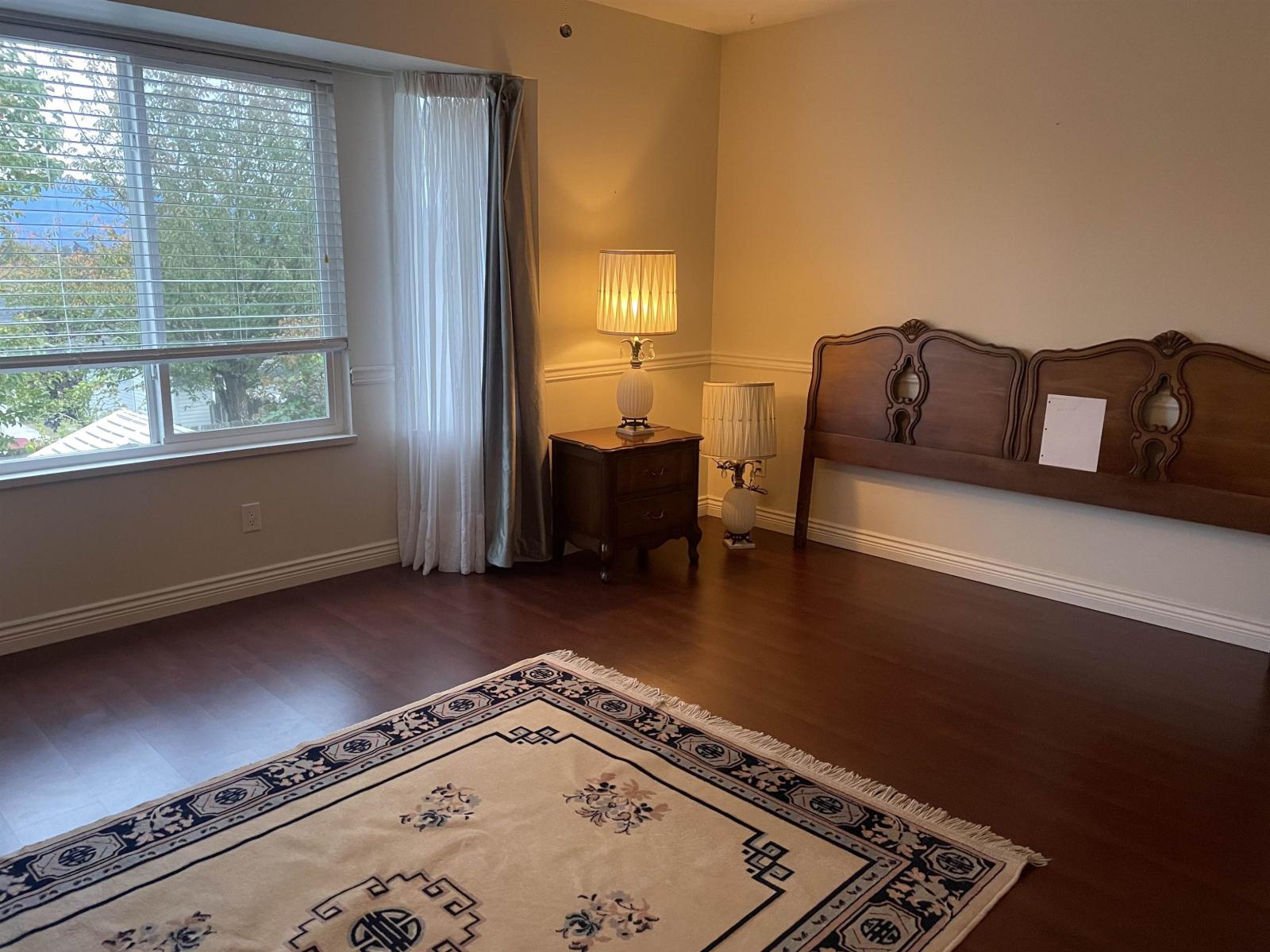 8092 Forbes Street, Mission, British Columbia  V2V 6L6 - Photo 14 - R3174828