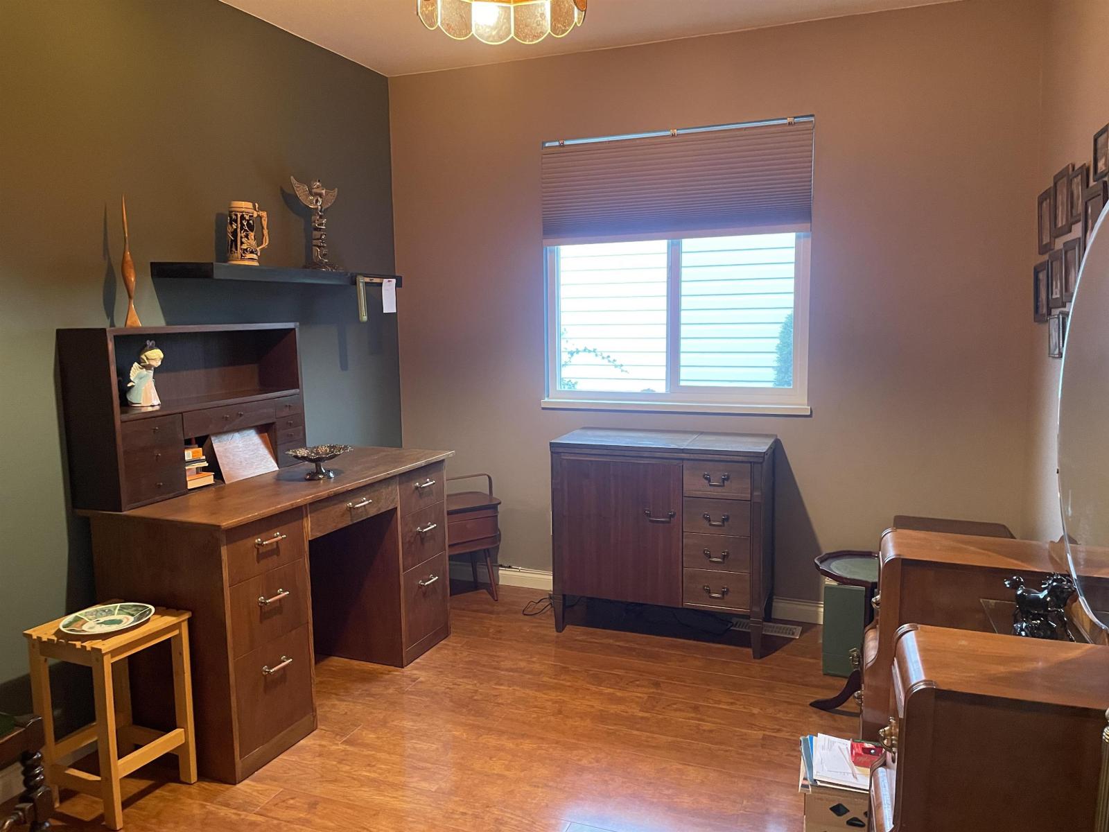 8092 Forbes Street, Mission, British Columbia  V2V 6L6 - Photo 16 - R3174828