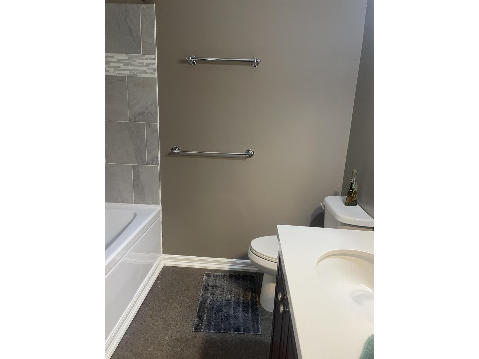 8092 Forbes Street, Mission, British Columbia  V2V 6L6 - Photo 17 - R3174828