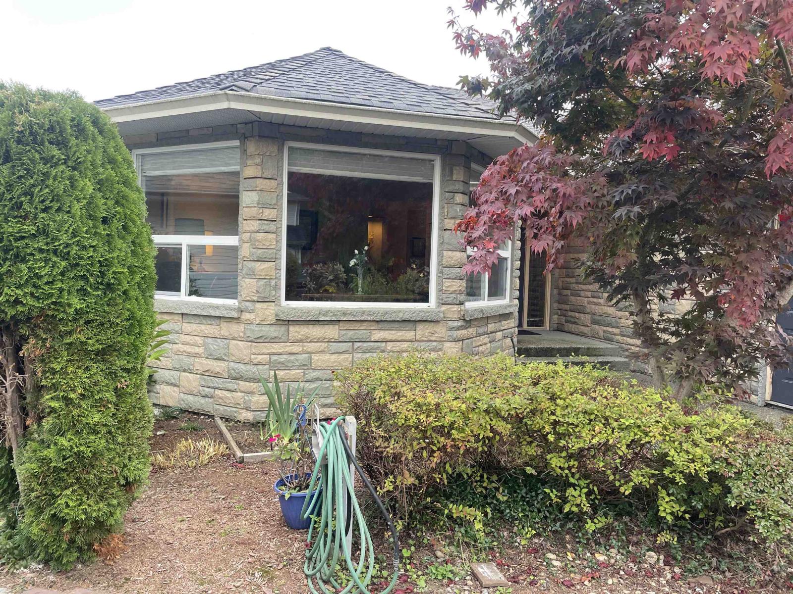 8092 Forbes Street, Mission, British Columbia  V2V 6L6 - Photo 3 - R3174828