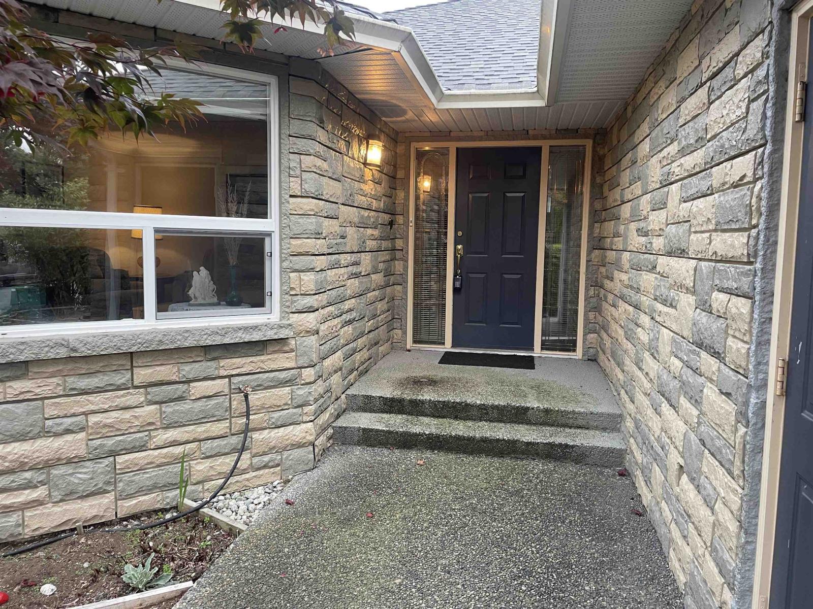 8092 Forbes Street, Mission, British Columbia  V2V 6L6 - Photo 4 - R3174828