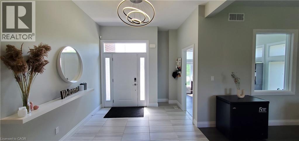 819 Sundrops Court, Waterloo, Ontario  N2V 0C5 - Photo 4 - 40871101