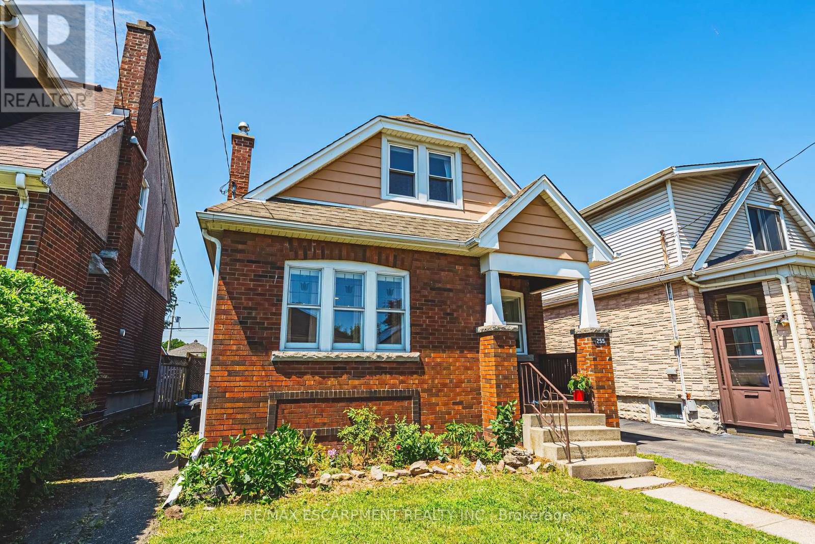 255 Weir Street N, Hamilton, Ontario  L8H 5G2 - Photo 3 - X14031518