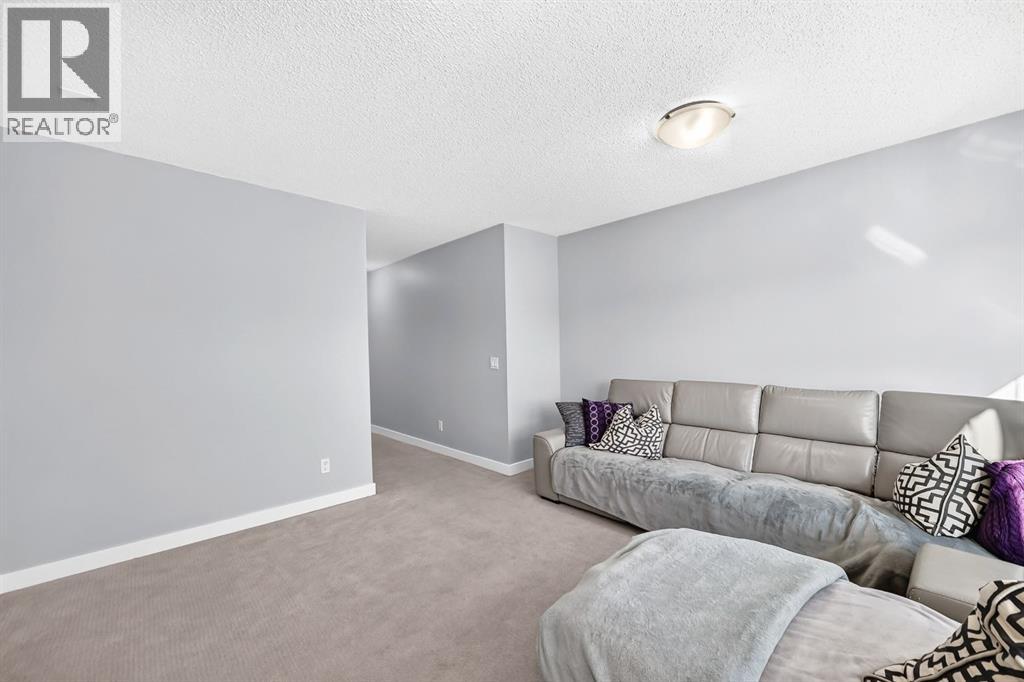 387 Sunrise View, Cochrane, Alberta  T4C 0V3 - Photo 38 - A2348185