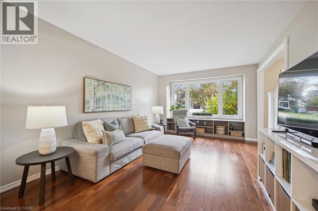 143 HILLBROOK Crescent, Kitchener, Ontario