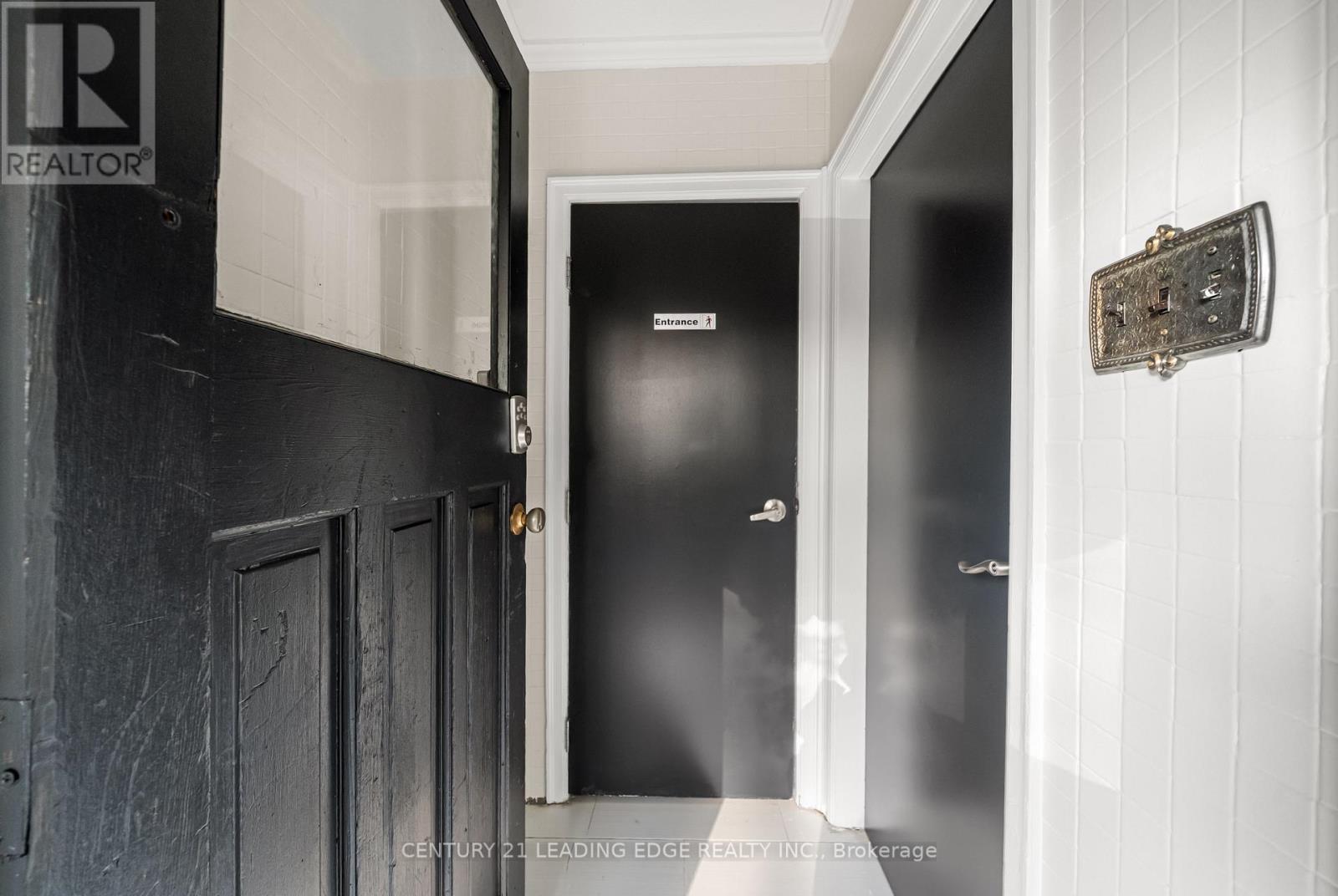 Unit B - 620 Birchmount Road, Toronto, Ontario  M1K 1P9 - Photo 2 - E13558608
