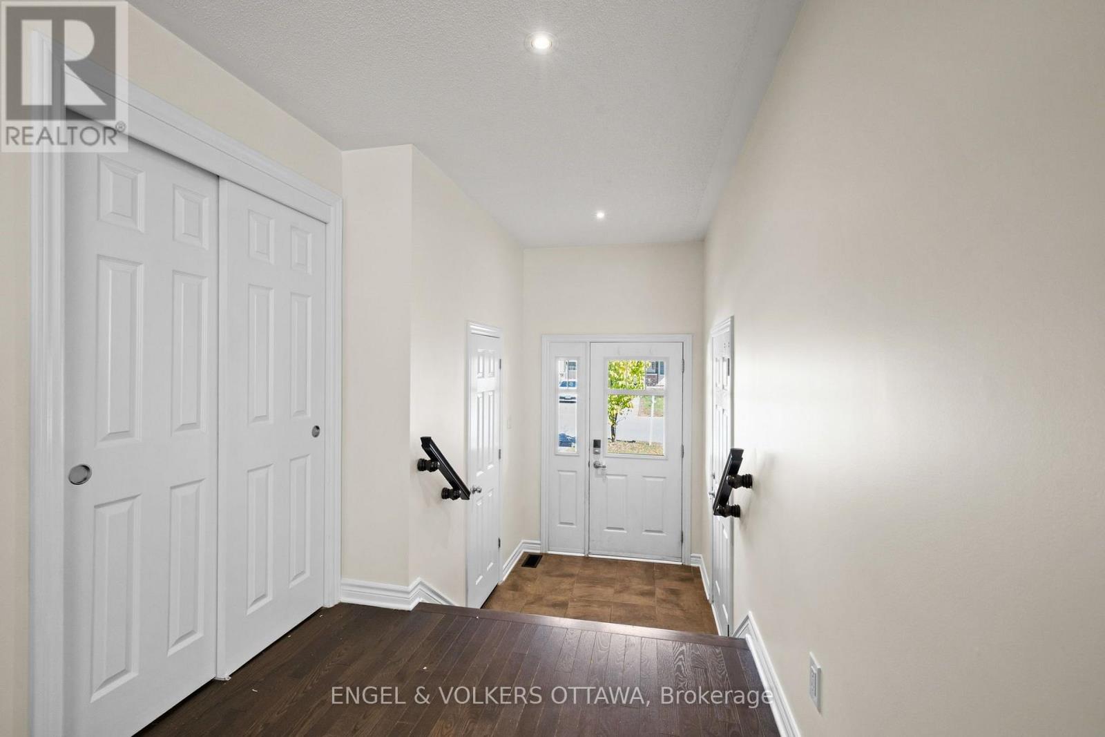 561 Petrichor Crescent, Ottawa, Ontario  K4A 0Y4 - Photo 2 - X14031332