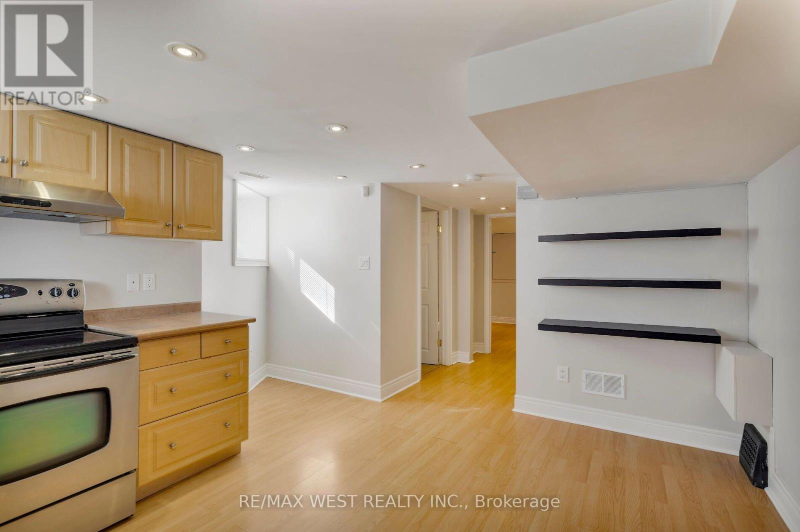 81 Chelsea Avenue, Toronto, Ontario  M6P 1B9 - Photo 32 - W14028154
