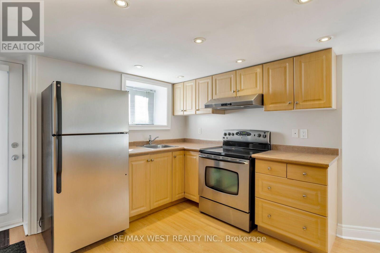 81 Chelsea Avenue, Toronto, Ontario  M6P 1B9 - Photo 34 - W14028154