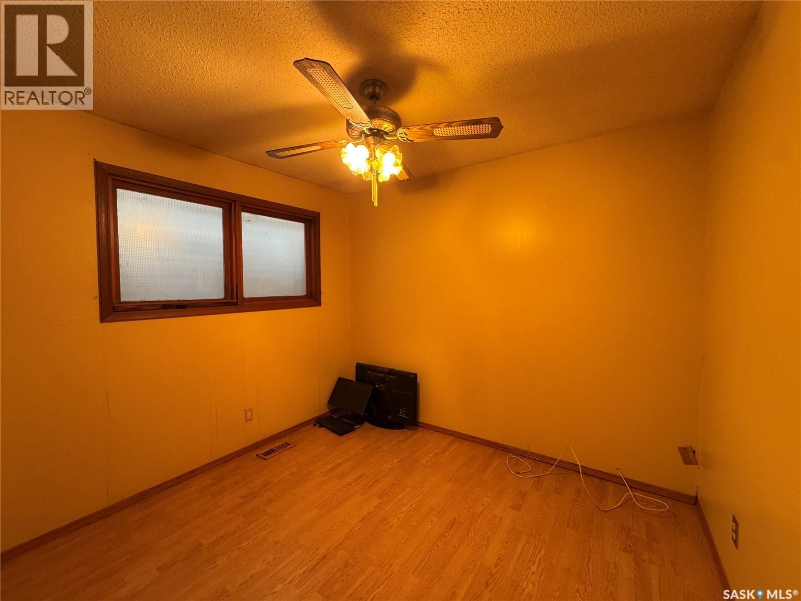 1571 Athol Street, Regina, Saskatchewan  S4T 3C9 - Photo 12 - SK051054