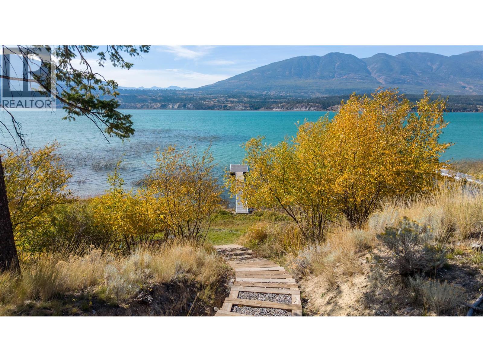8687 Cottage Lane, Canal Flats, British Columbia V0B 1B0 - Photo 2 - 10402667