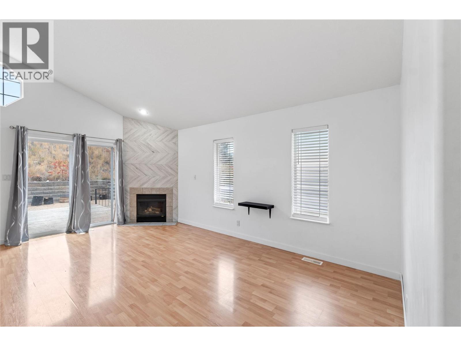 1198 Raven Drive, Kamloops, British Columbia  V2B 8P3 - Photo 7 - 10403306