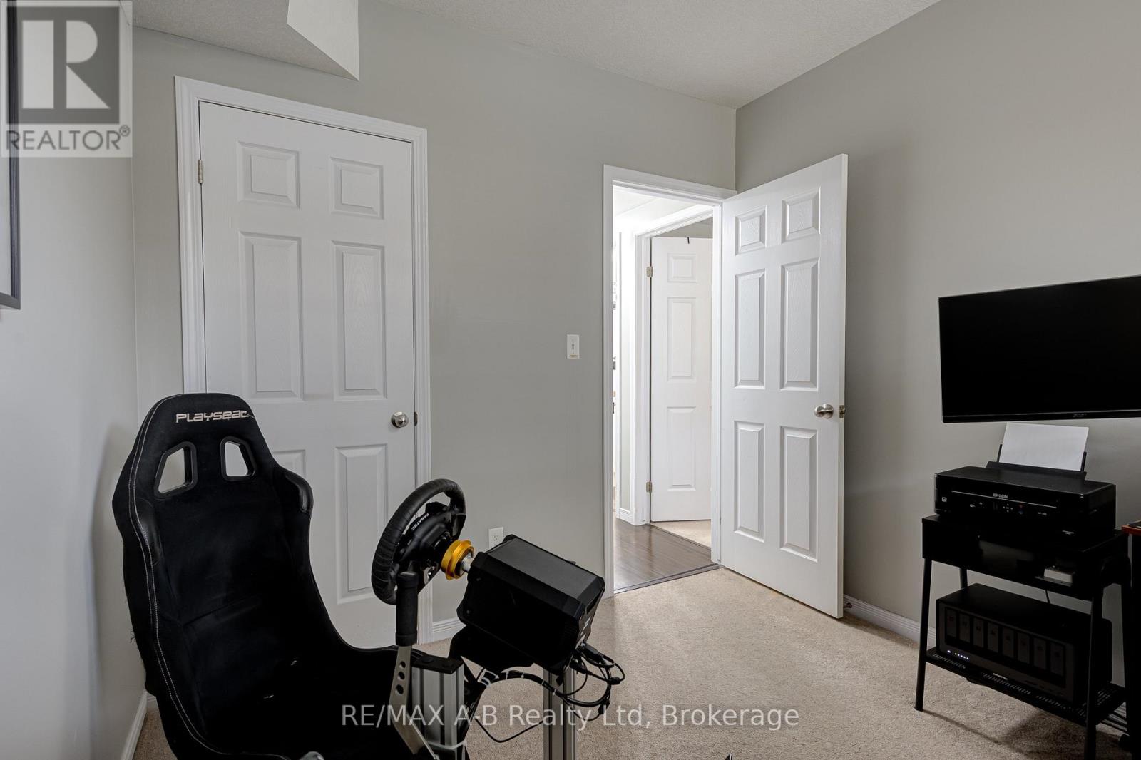 H - 242 Rachel Crescent, Kitchener, Ontario  N2R 0E1 - Photo 23 - X13858694