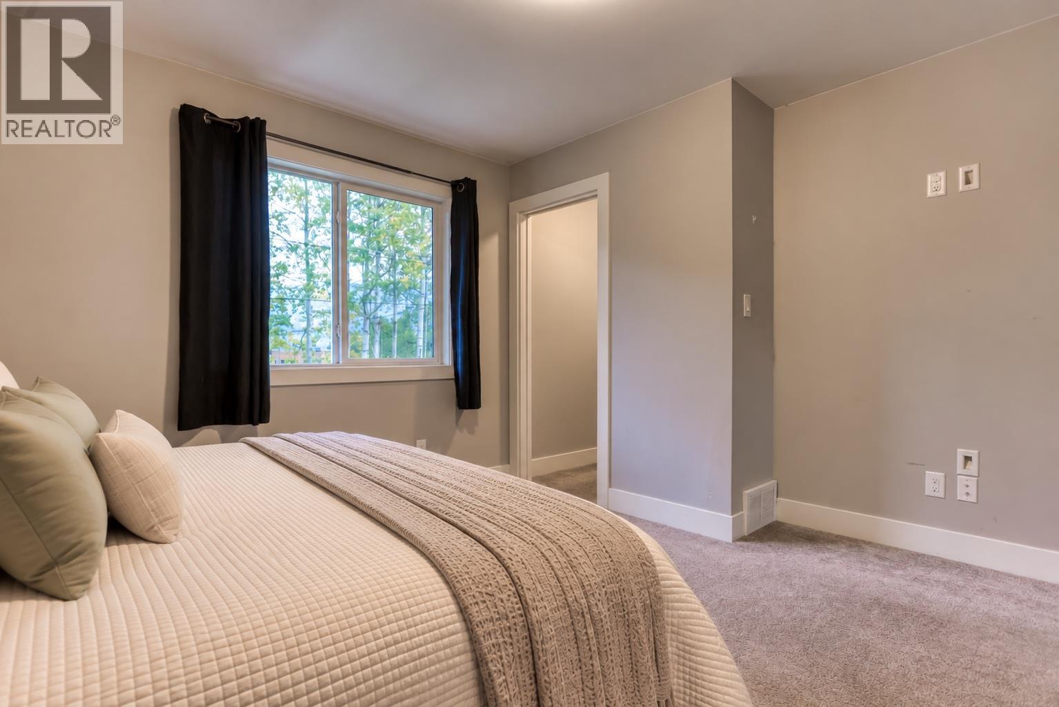 313 Lakeview Street Unit# 1