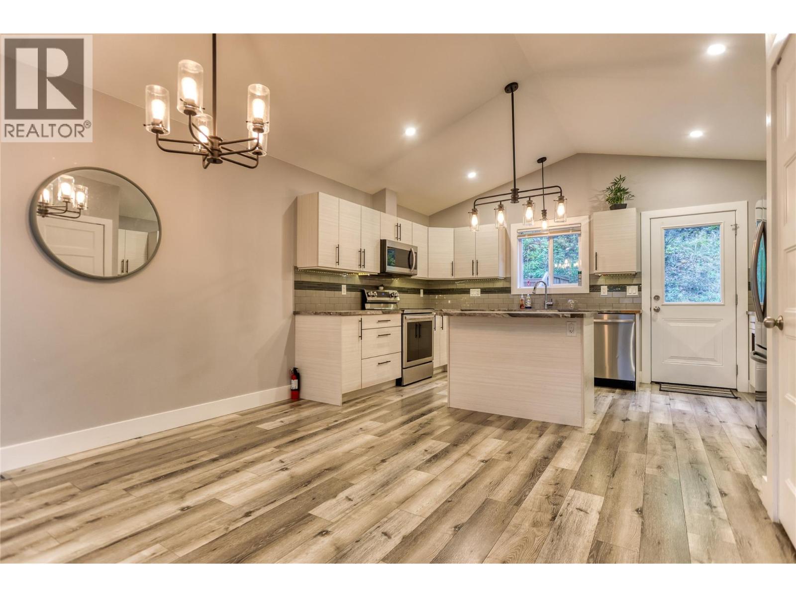 313 Lakeview Street Unit# 1
