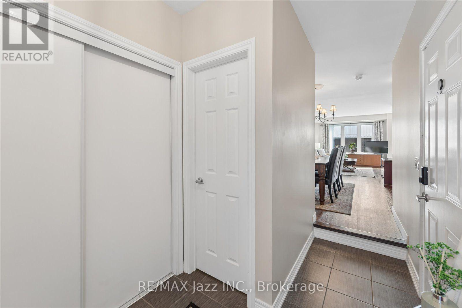 61 Great Gabe Crescent, Oshawa, Ontario  L1L 0G6 - Photo 4 - E14031778