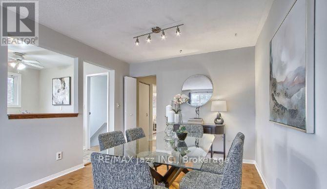 676 Mountview Place, Newmarket, Ontario  L3Y 3P7 - Photo 4 - N14031800