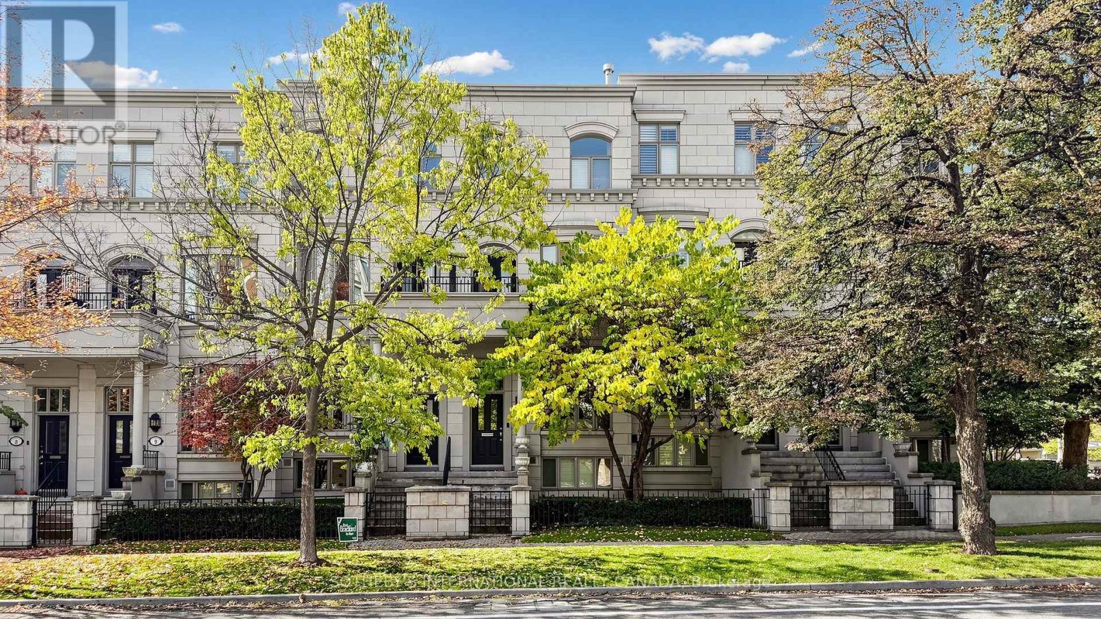 $2,799,00011 - 260 Russell Hill Road, Toronto, Ontario