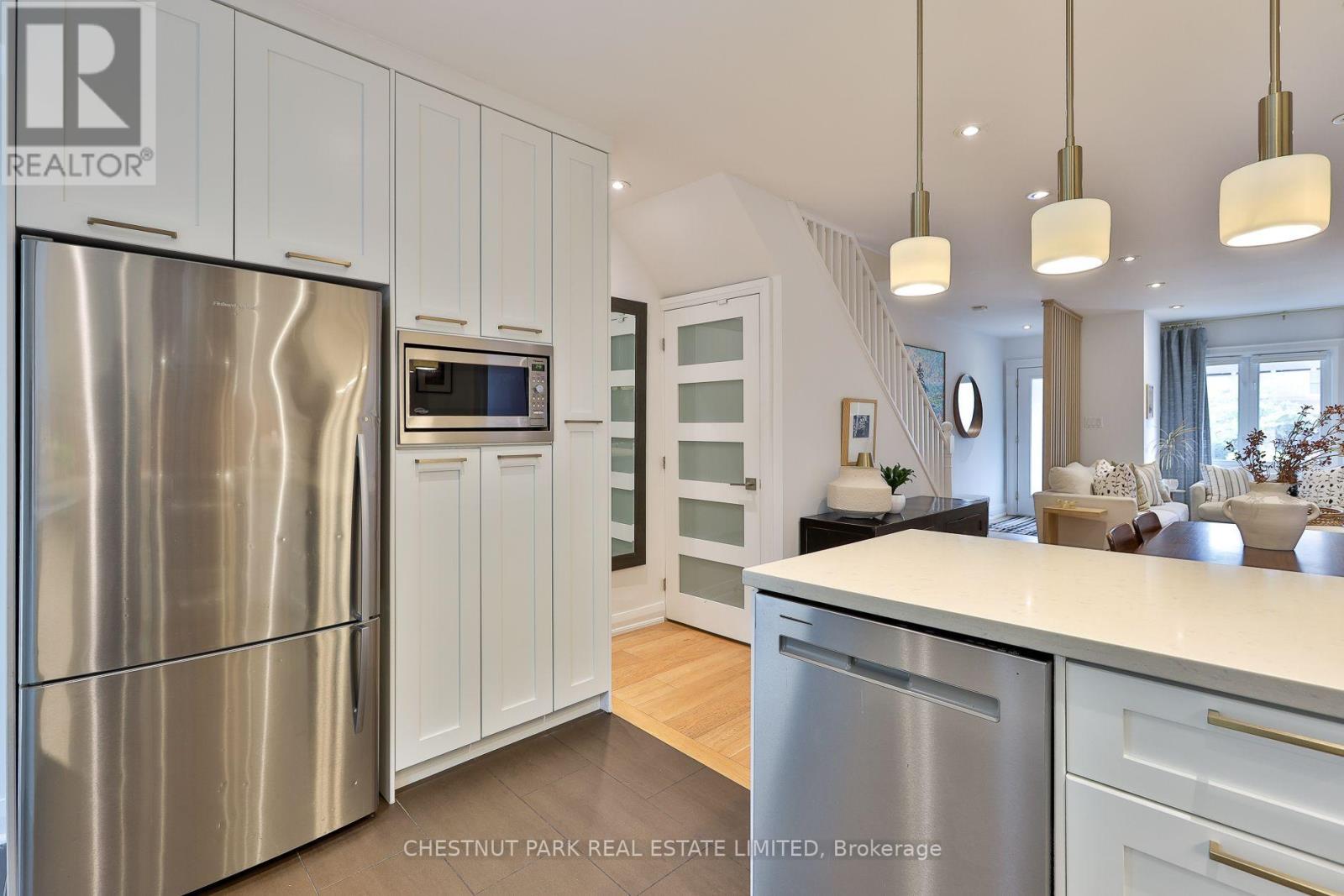 154 Fairlawn Avenue, Toronto, Ontario  M5M 1S8 - Photo 15 - C14031942