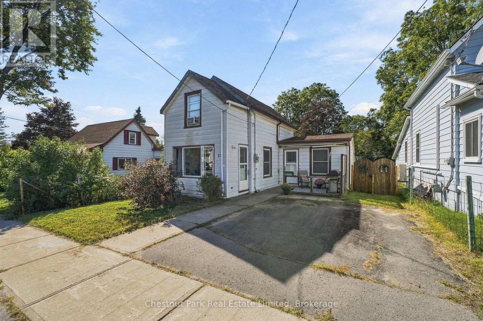 28 Spring Street, Prince Edward County, Ontario  K0K 2T0 - Photo 2 - X14031752