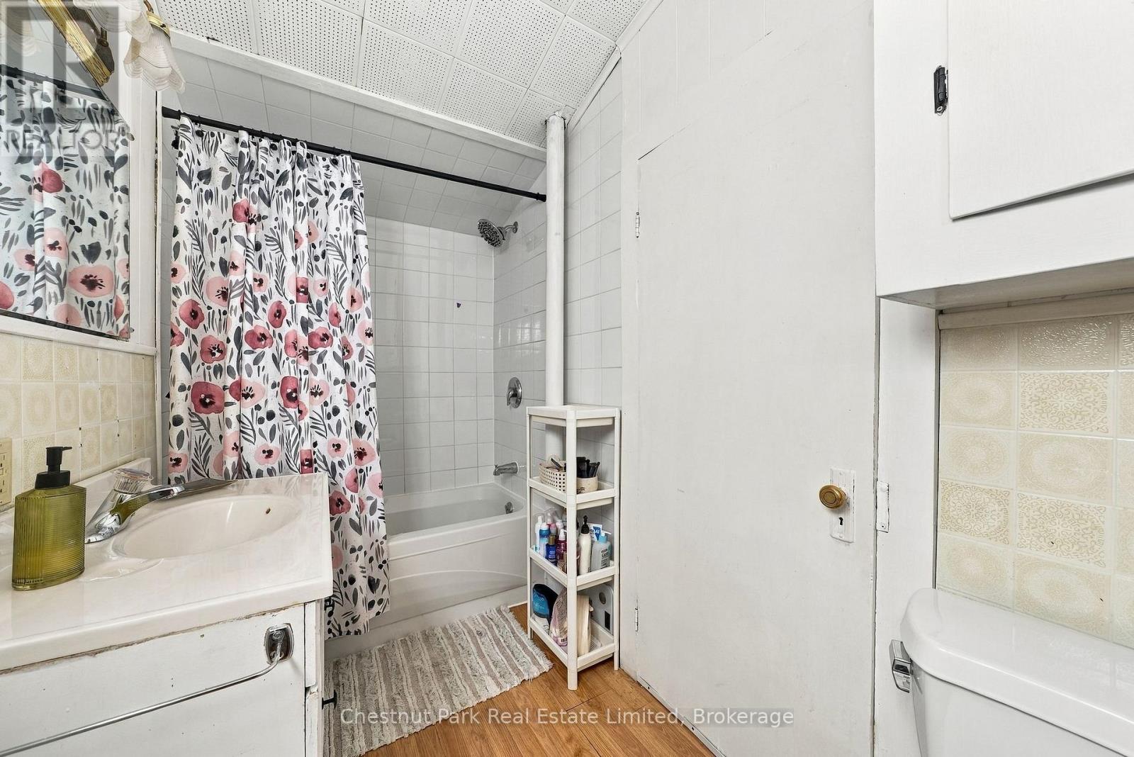 28 Spring Street, Prince Edward County, Ontario  K0K 2T0 - Photo 9 - X14031752