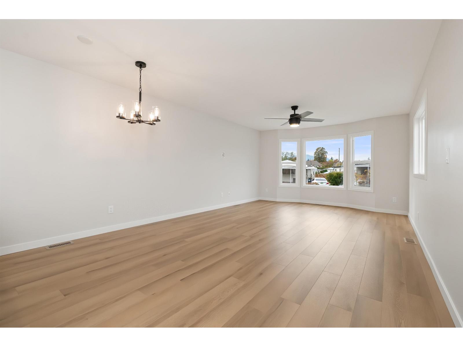 44 45640 WATSON ROAD|Garrison Crossing