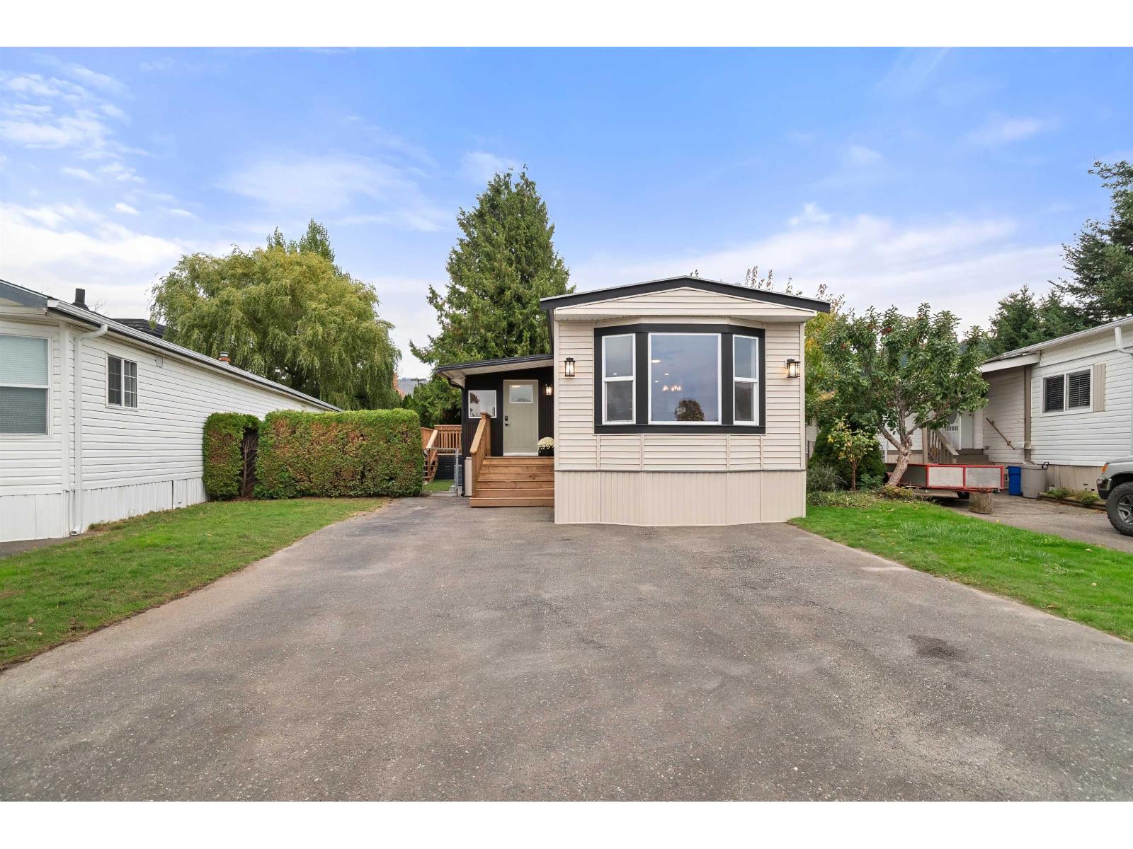 44 45640 WATSON ROAD|Garrison Crossing