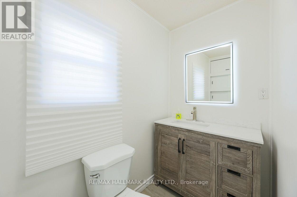 70 Madelaine Avenue, Toronto, Ontario  M1L 2X7 - Photo 10 - E14031874