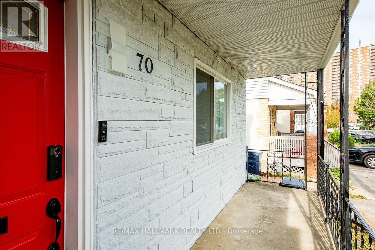 70 Madelaine Avenue, Toronto, Ontario  M1L 2X7 - Photo 2 - E14031874