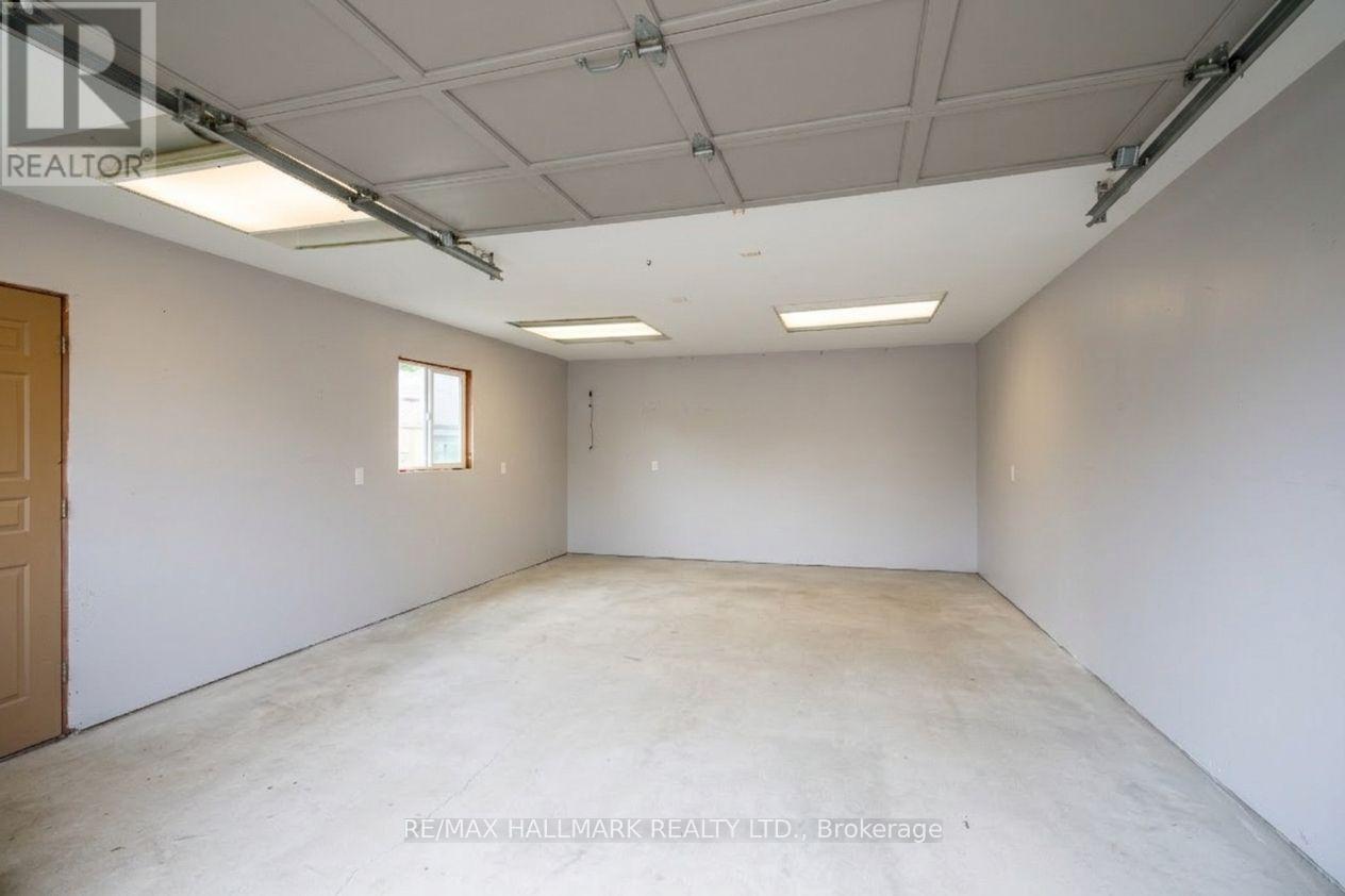 70 Madelaine Avenue, Toronto, Ontario  M1L 2X7 - Photo 21 - E14031874