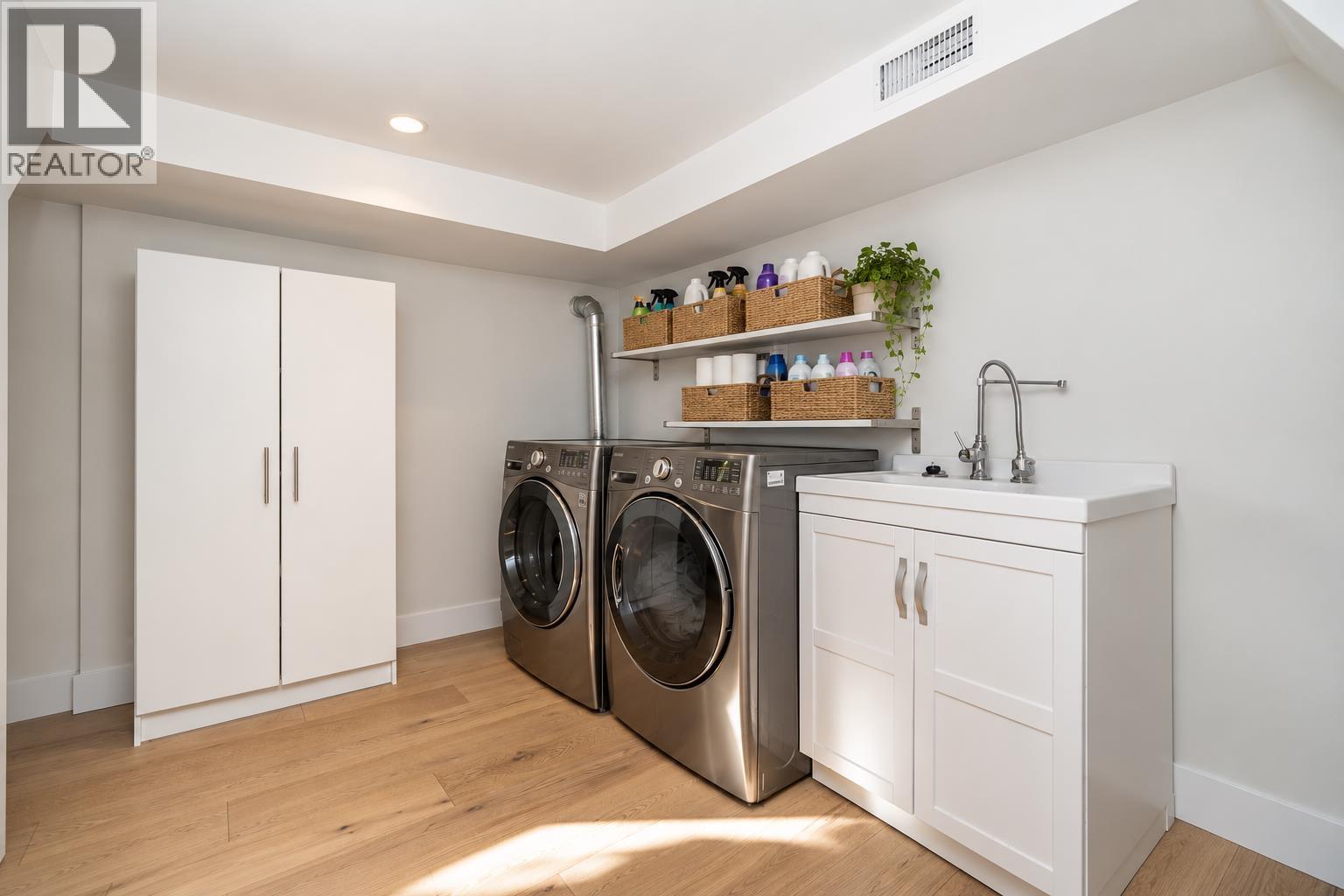 1361 E 15th Street, North Vancouver, British Columbia  V7J 1K9 - Photo 27 - R3174771