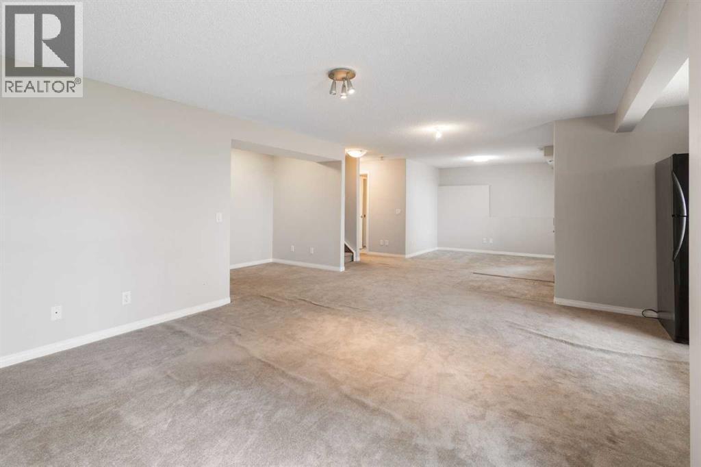 53 Sherwood Way Nw, Calgary, Alberta T3R 1M7 - Photo 37 - A2345010