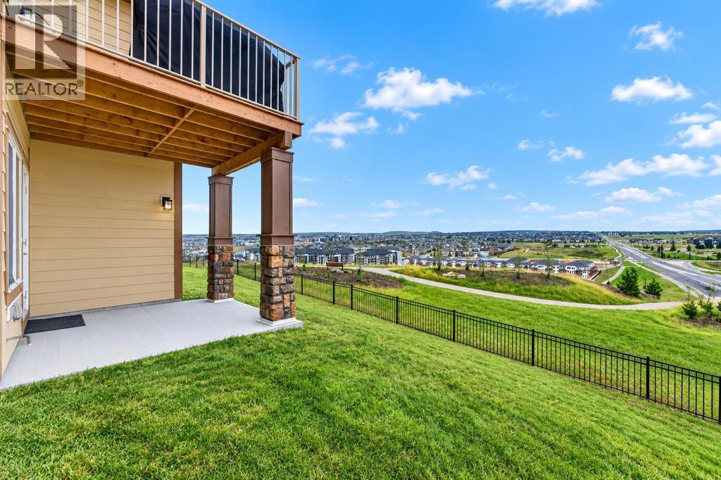30 Evansborough View NW, Calgary, Alberta