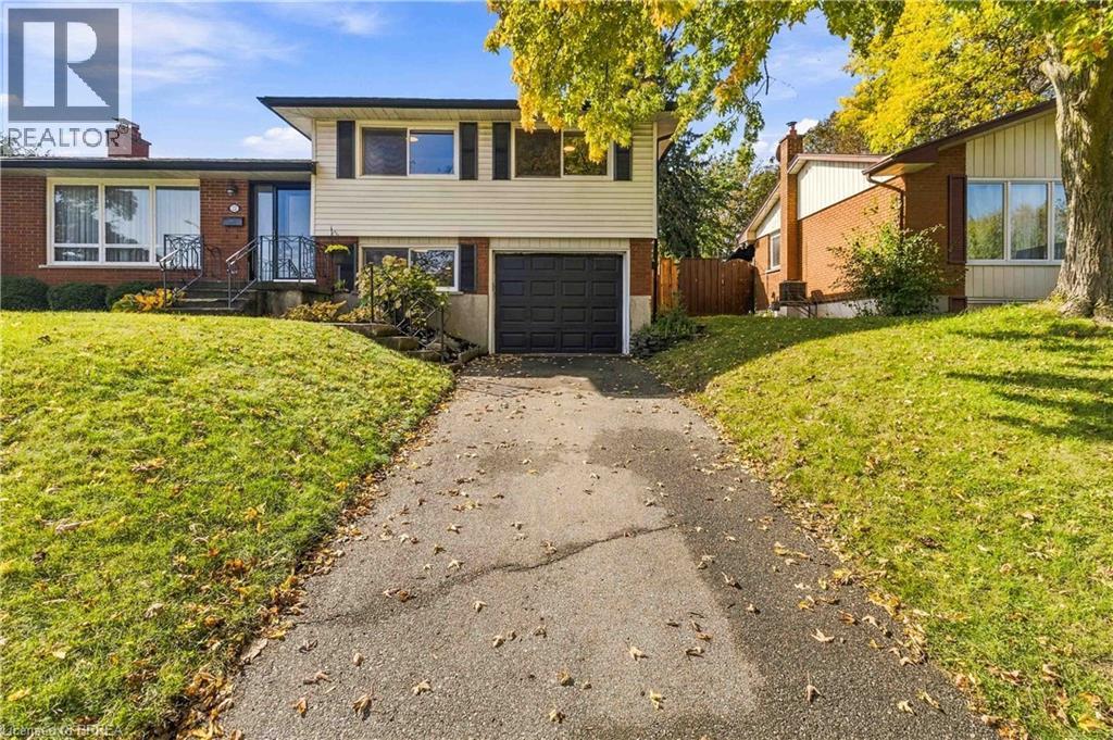 22 APPLEWOOD Crescent, Guelph, Ontario